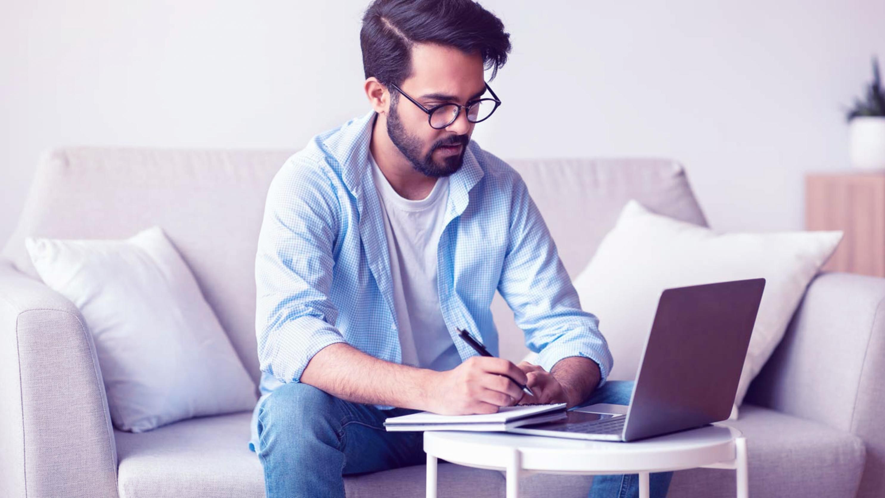 Technische Analyse einer Website mit strukturierten Daten und Optimierungsmetriken